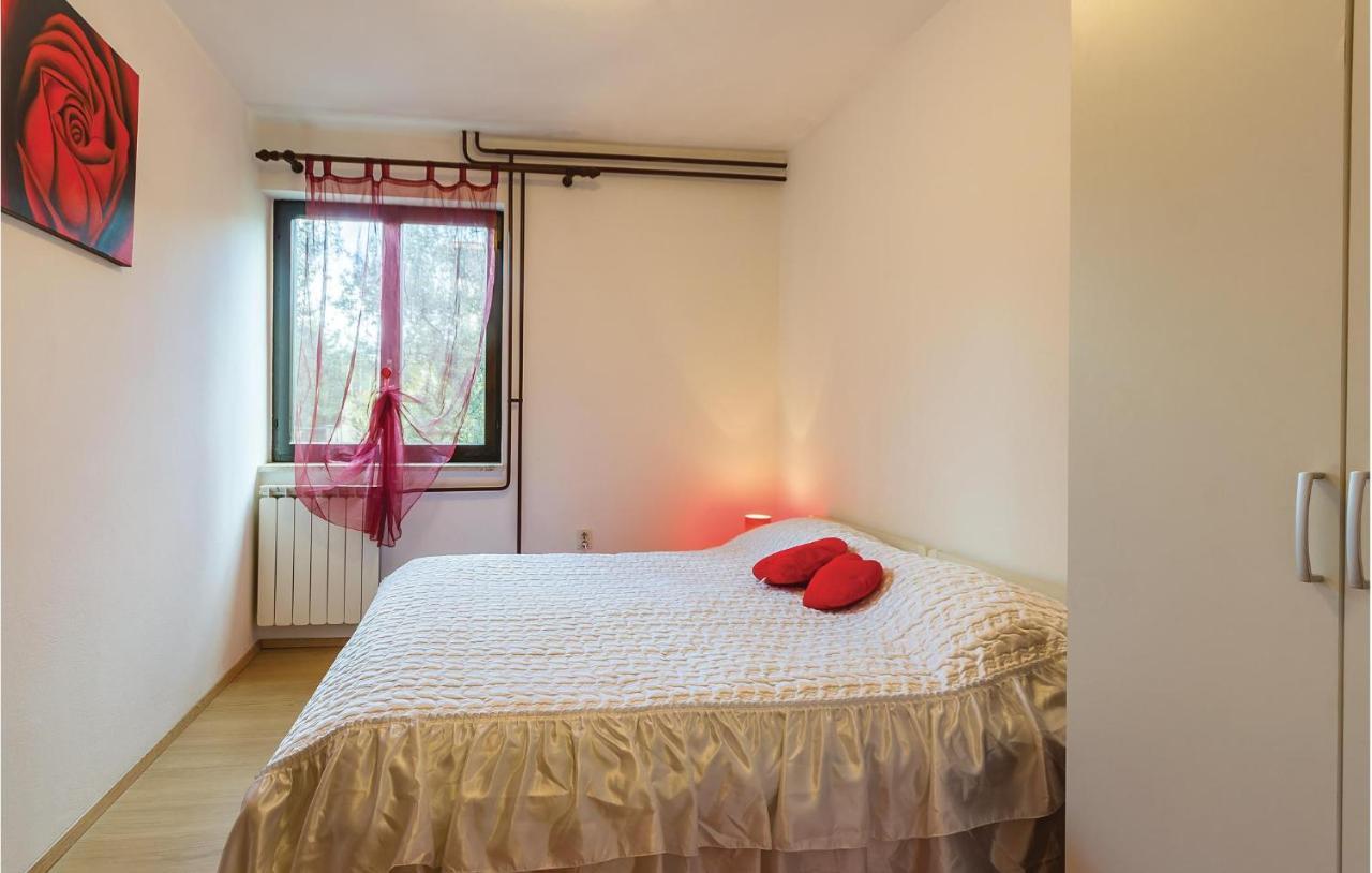 3 Bedroom Beautiful Apartment In Medulin Luaran gambar