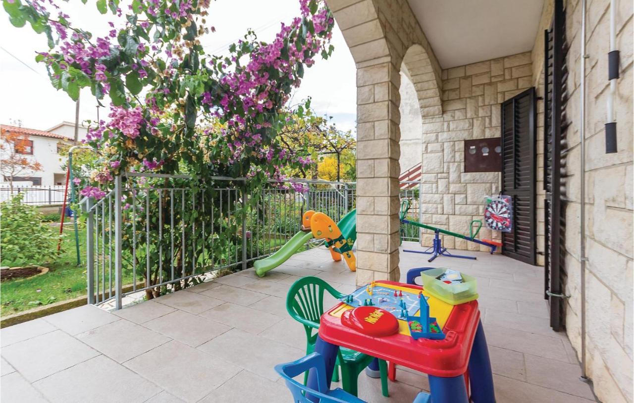 3 Bedroom Beautiful Apartment In Medulin Luaran gambar