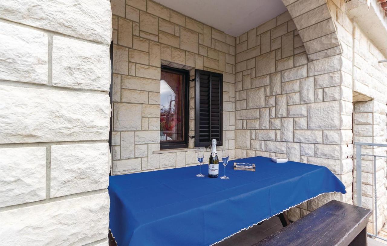 3 Bedroom Beautiful Apartment In Medulin Luaran gambar